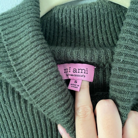 Mi Ami women's olive green turtleneck sweater balloon sleeves size small cozy - Picture 3 of 4